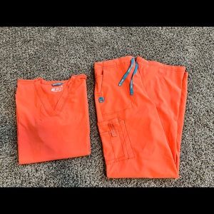 Carhartt Force Cross-Flex V Neck Scrub Top and Bottom